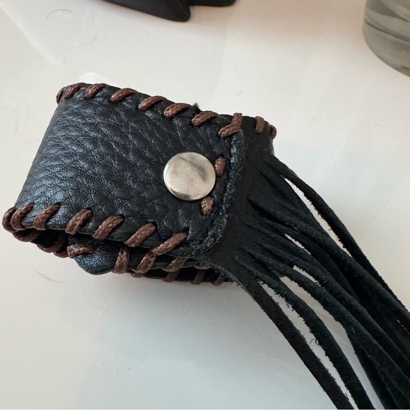 Idyllwind Women's Thunderbird Leather Cuff Bracelet - Picture 7 of 9